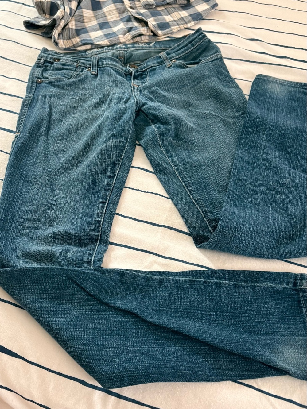 Abercrombie & Fitch Women's Denim Straight-Leg Jeans - Medium Blue Wash